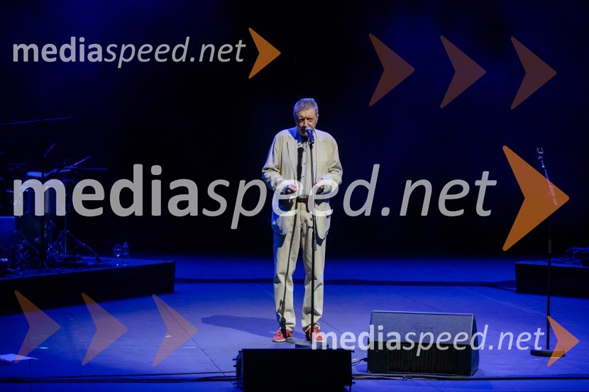  Brane Rončelj, glasbeni urednik, radijski in televizijski voditeljMargareth Menezes, koncert, Ljubljana Festival