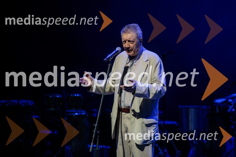  Brane Rončelj, glasbeni urednik, radijski in televizijski voditeljMargareth Menezes, koncert, Ljubljana Festival