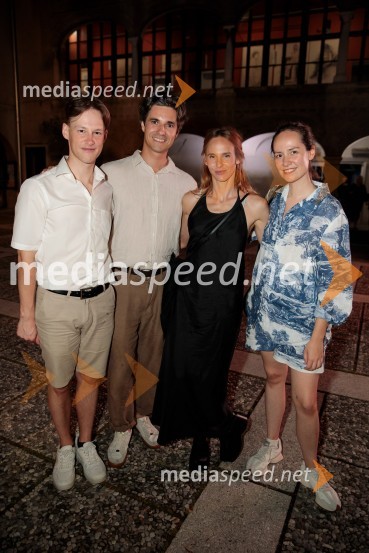  ... ;  Luka Mesec, podpredsednik vlade in minister za delo, družino, socialne zadeve in enake možnosti;  Manca Krnel, Project Dresscode, nekdanja baletna plesalka;  ... Margareth Menezes, koncert, Ljubljana Festival