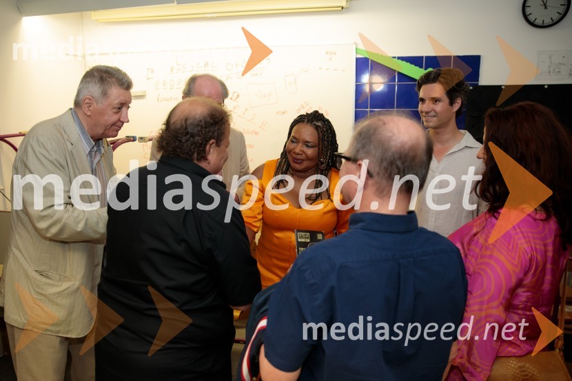  Brane Rončelj, glasbeni urednik, radijski in televizijski voditelj;  Margareth Menezes, pevka;  Luka Mesec, podpredsednik vlade in minister za delo, družino, socialne zadeve in enake možnostiMargareth Menezes, koncert, Ljubljana Festival