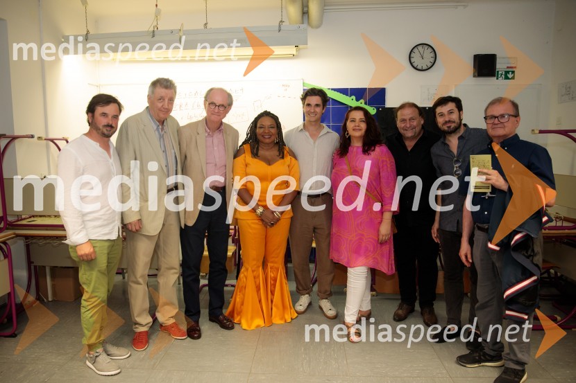  ... ;  Brane Rončelj, glasbeni urednik, radijski in televizijski voditelj;  Eduardo Prisco Paraiso Ramos,  Brazilski veleposlanik v Sloveniji;  Margareth Menezes, pevka;  Luka Mesec, podpredsednik vlade in minister za delo, družino, socialne zadeve in enake možnosti; mag. Mateja Demšič, vodja oddelka za kulturo, Mestna občina Ljubljana;  Darko  Brlek, direktor in umetniški vodja, Festival Ljubljana;  ... ;  ... Margareth Menezes, koncert, Ljubljana Festival