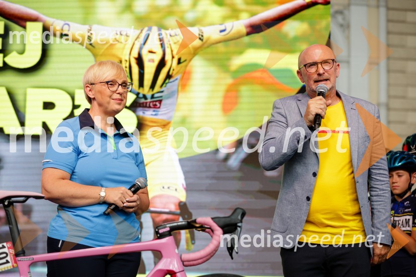 dr. Nataša Pirc Musar, predsednica Republike Slovenije;  Anže Bašelj, voditeljSprejem Tadeja Pogačarja v Ljubljani