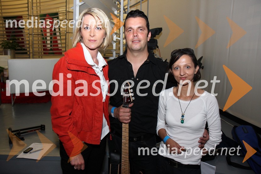 Branka Breznik, producentka RTS, Rok Ferengja, pevec skupine Rok'n'band in Jagoda Djordjevič, programska urednica RTSRdeča preproga s Sebastianom, snemanje zaključne oddaje