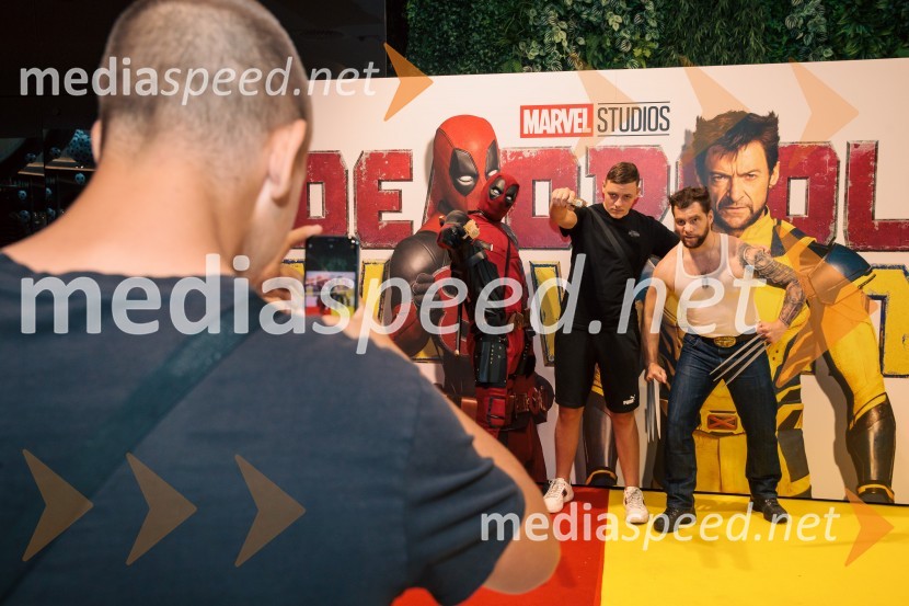  Matic  Gaiser, cosplayer, costumer;  ... ;  Jurij K. KoyaVečer superjunakov s filmom Deadpool & Wolverine v Cineplexx Ljubljana