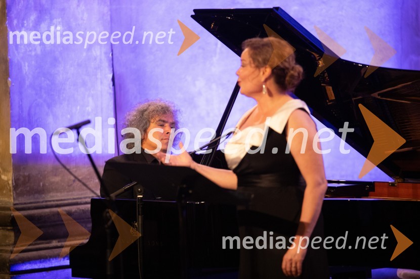  Christoph  Berner, pianist;  Martina  Janková, sopranistkaMartina Janková in Christoph Berner na Ljubljana Festivalu