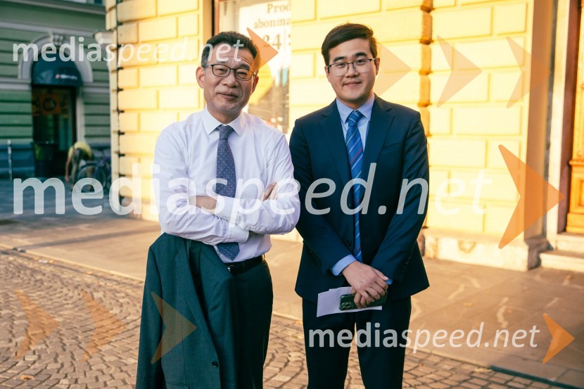  Wang Shunqing, kitajski veleposlanik v Sloveniji;  ... Simfonični orkester iz Ningboja na Ljubljana Festivalu