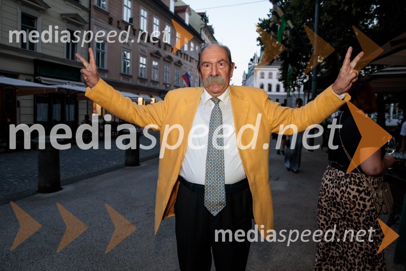  Marijan Zlobec, novinar, kritikSimfonični orkester iz Ningboja na Ljubljana Festivalu