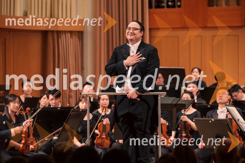  Ji  Yu, dirigentSimfonični orkester iz Ningboja na Ljubljana Festivalu