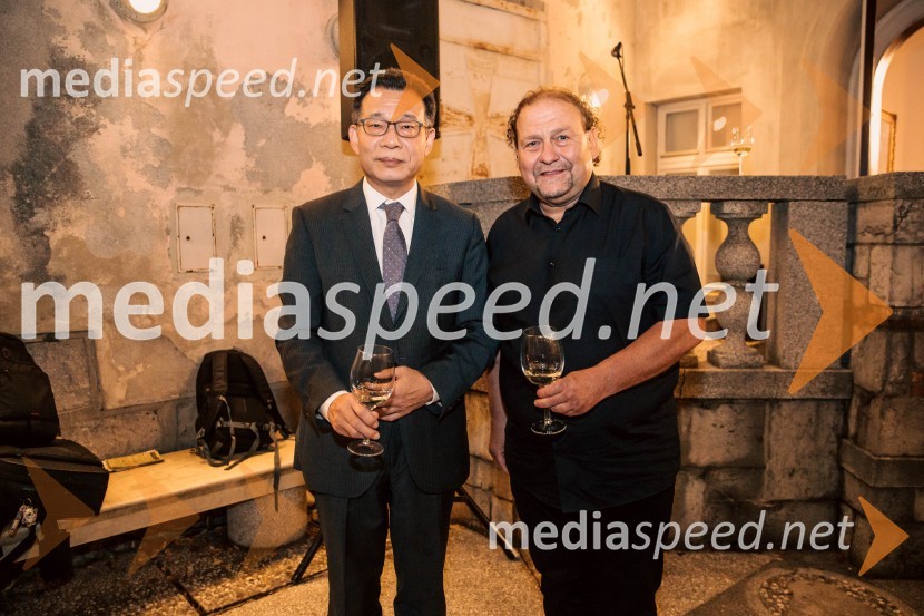  Wang Shunqing, kitajski veleposlanik v Sloveniji;  Darko  Brlek, direktor in umetniški vodja, Festival LjubljanaSimfonični orkester iz Ningboja na Ljubljana Festivalu