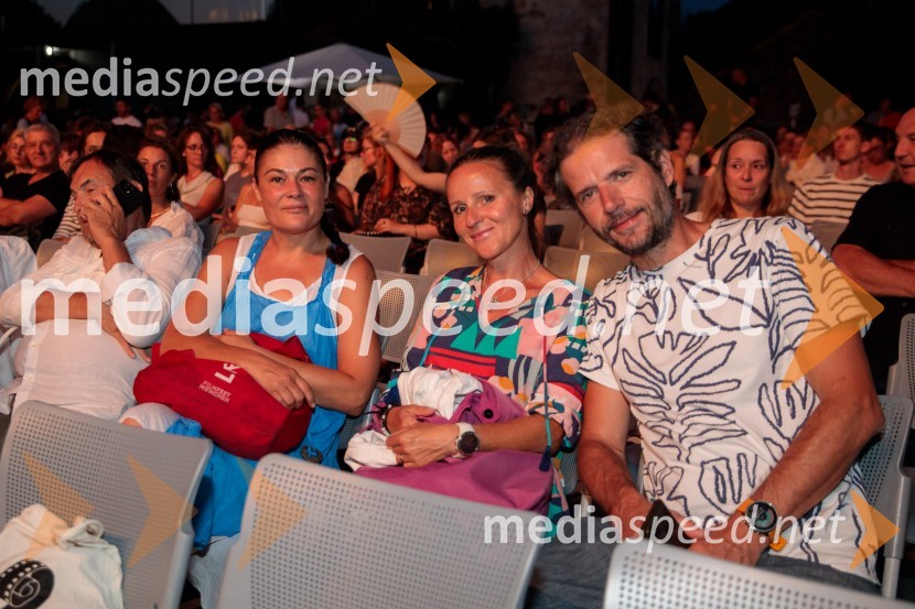  Pia Zemljič, igralka;  ... ;  ... Odrešitev za začetnike, predpremiera filma Sonje Prosenc