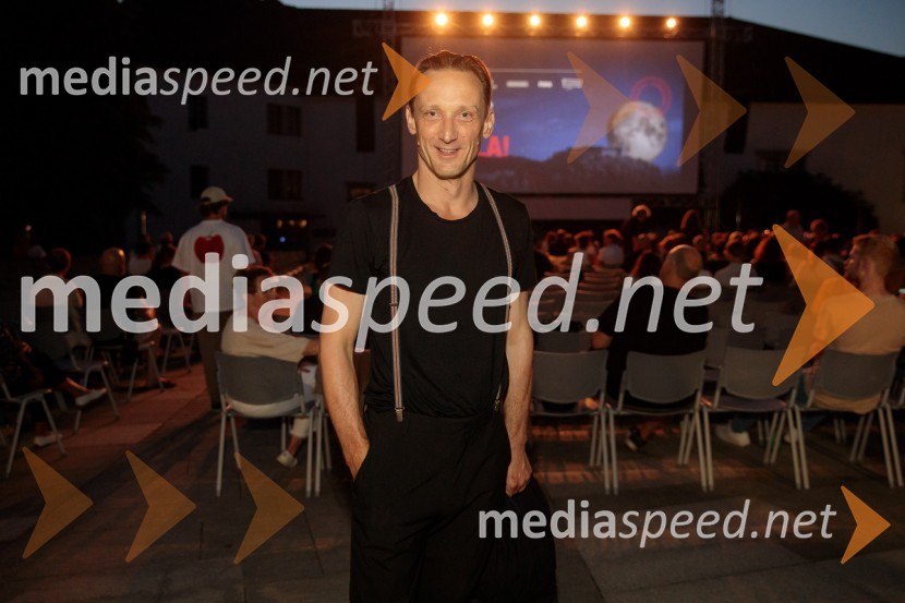  Marko  Mandić, igralecOdrešitev za začetnike, predpremiera filma Sonje Prosenc