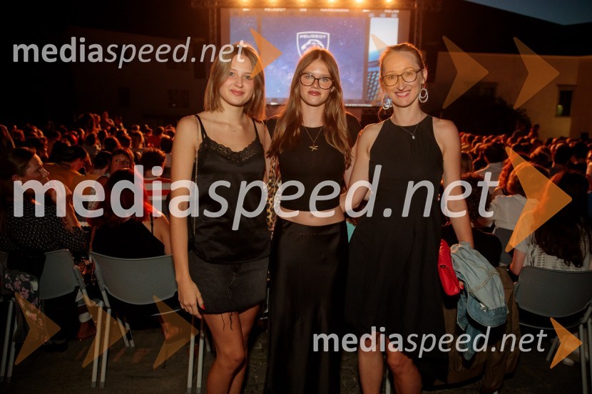  ... ;  Mila Bezjak, igralka;  ... Odrešitev za začetnike, predpremiera filma Sonje Prosenc