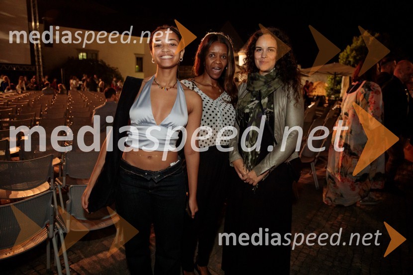  ... ;  ... ;  Sonja Prosenc, režiserka in scenaristkaOdrešitev za začetnike, predpremiera filma Sonje Prosenc