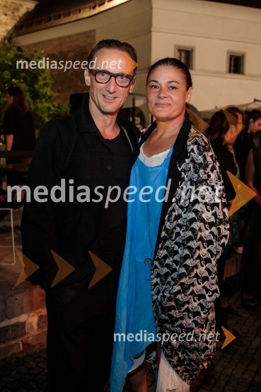  Marko  Mandić, igralec;  Pia Zemljič, igralkaOdrešitev za začetnike, predpremiera filma Sonje Prosenc