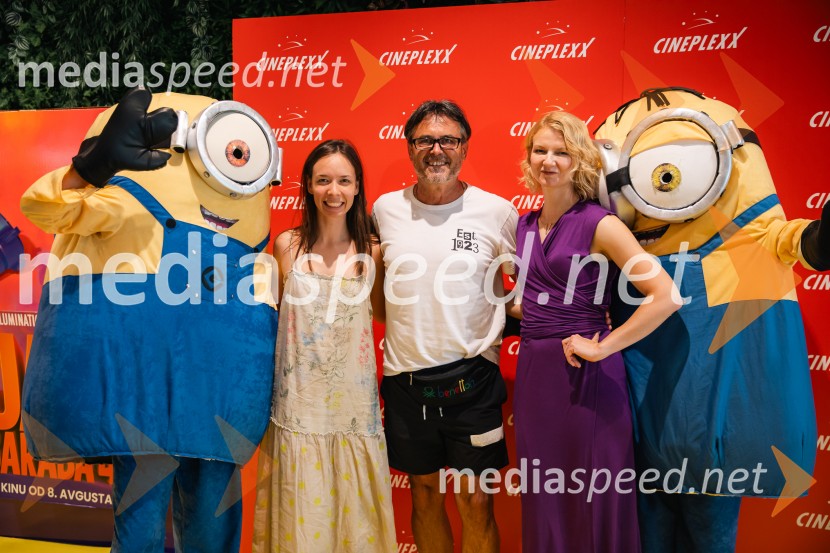  Maša Tiselj, sinhronizatorka, igralka;  Jernej Kuntner, igralec;  Alenka Kraigher, igralkaJaz, baraba 4, premiera v Cineplexx Ljubljana