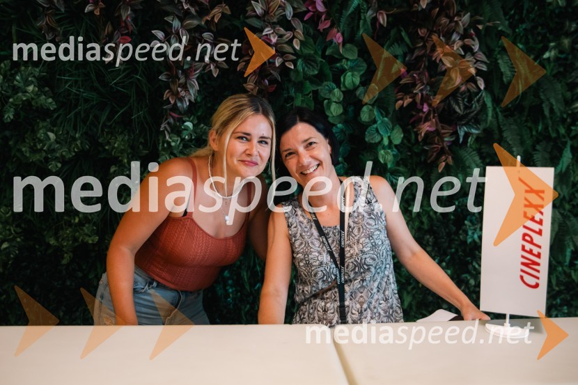  Liljana Gačar;  Andreja Purger, marketing CineplexxJaz, baraba 4, premiera v Cineplexx Ljubljana
