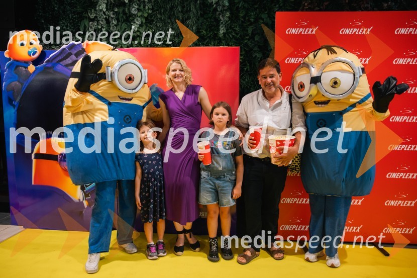  ... ;  Alenka Kraigher, igralka;  ... ;  ... Jaz, baraba 4, premiera v Cineplexx Ljubljana