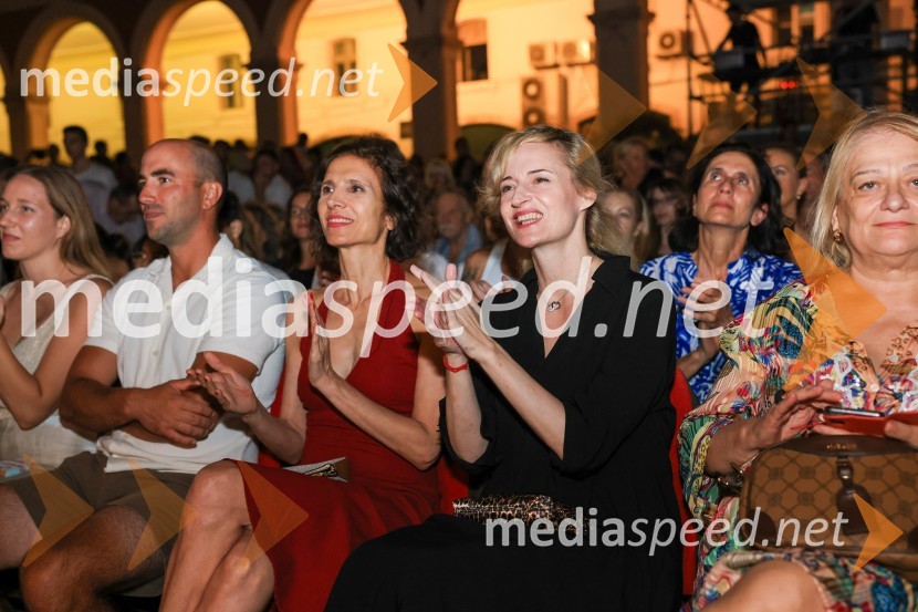  Milka Hrabar Bartolović, asistentka koreografinje;  Valentina Turcu, koreografinja in baletna solistkaBalet Gospa Bovary na Splitskem poletnem festivalu