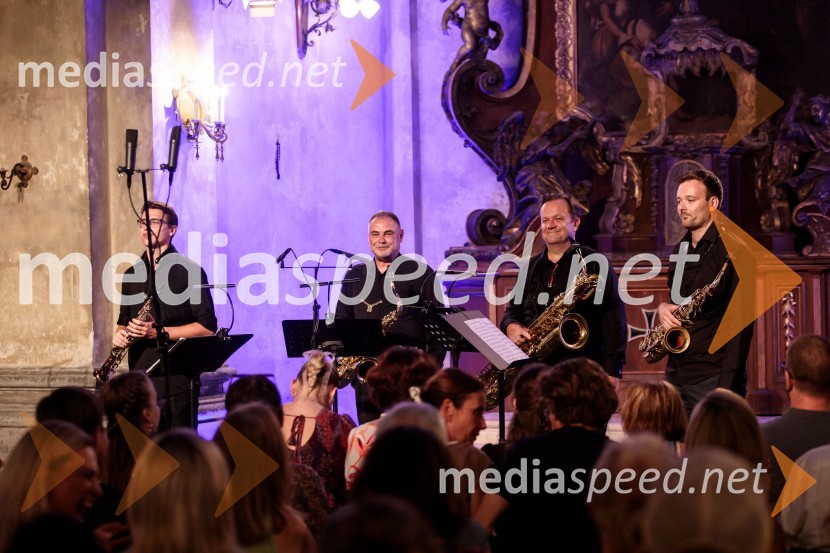  Andrej Omejc, sopranski saksofon, 4 Saxess Ensemble; prof. Matjaž Drevenšek, saksofonist;  Dejan Prešiček, baritonski saksofon, 4 Saxess Ensemble;  Oskar Laznik, altovski saksofon, 4 Saxess EnsembleKvartet saksofonov Ensemble 4Saxess na Ljubljana Festivalu