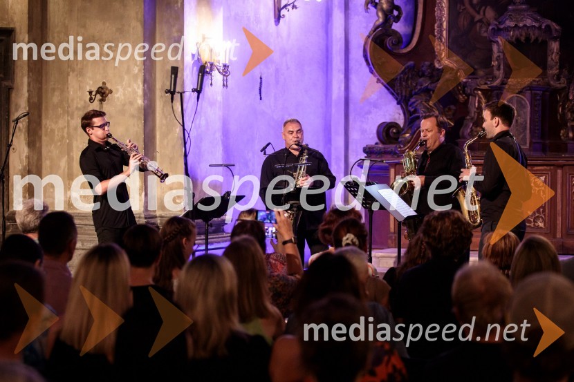  Andrej Omejc, sopranski saksofon, 4 Saxess Ensemble; prof. Matjaž Drevenšek, saksofonist;  Dejan Prešiček, baritonski saksofon, 4 Saxess Ensemble;  Oskar Laznik, altovski saksofon, 4 Saxess EnsembleKvartet saksofonov Ensemble 4Saxess na Ljubljana Festivalu