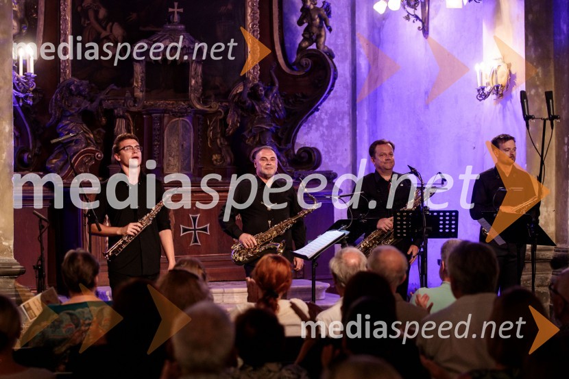  Andrej Omejc, sopranski saksofon, 4 Saxess Ensemble; prof. Matjaž Drevenšek, saksofonist;  Dejan Prešiček, baritonski saksofon, 4 Saxess Ensemble;  Oskar Laznik, altovski saksofon, 4 Saxess EnsembleKvartet saksofonov Ensemble 4Saxess na Ljubljana Festivalu