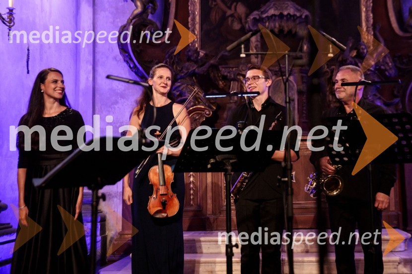  Mojca Bitenc, sopran;  Petra Kovačič, violina;  Andrej Omejc, sopranski saksofon, 4 Saxess Ensemble; prof. Matjaž Drevenšek, saksofonistKvartet saksofonov Ensemble 4Saxess na Ljubljana Festivalu
