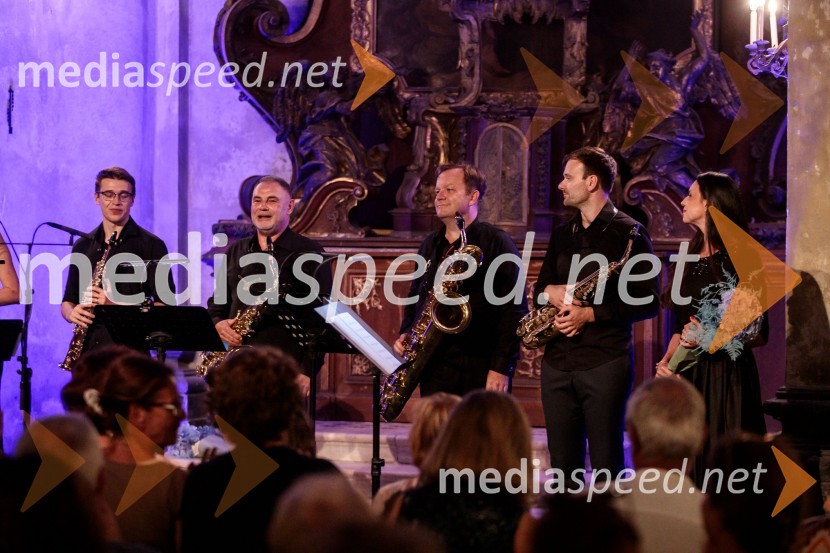  Andrej Omejc, sopranski saksofon, 4 Saxess Ensemble; prof. Matjaž Drevenšek, saksofonist;  Dejan Prešiček, baritonski saksofon, 4 Saxess Ensemble;  Oskar Laznik, altovski saksofon, 4 Saxess Ensemble;  Mojca Bitenc, sopranKvartet saksofonov Ensemble 4Saxess na Ljubljana Festivalu