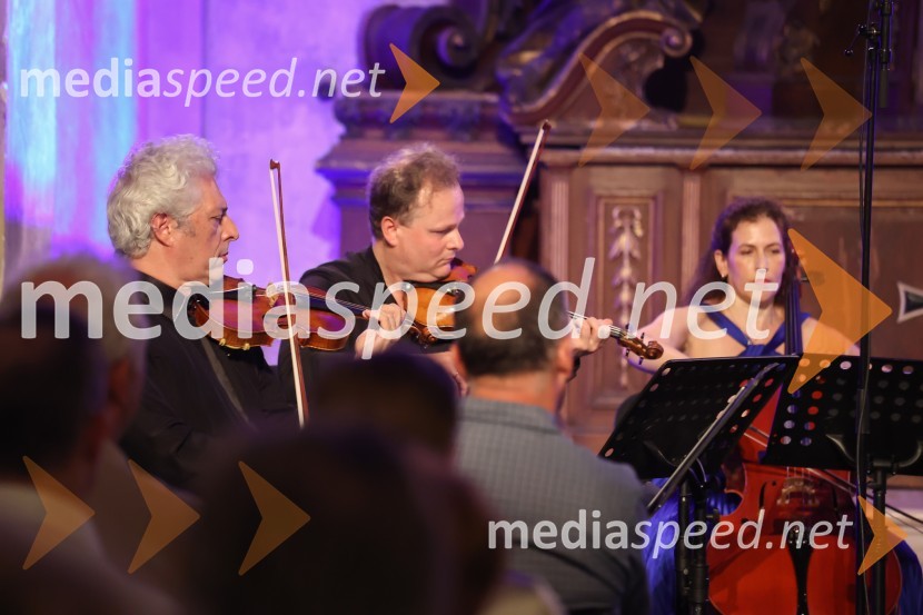  Gary Levinson, violinist;  Anton Iljunin, violinist;  Inbal Segev, violončeloViolinist Gary Levinson in prijatelji na 72. Ljubljana Festivalu