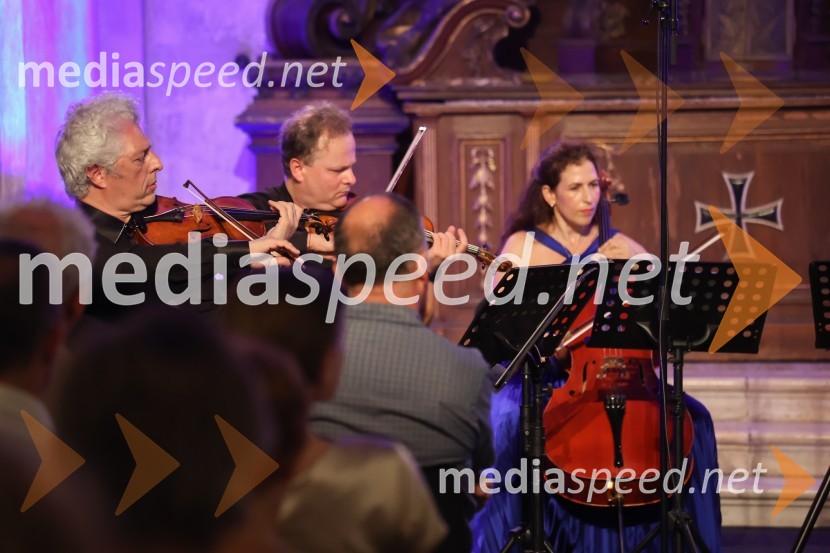 Gary Levinson, violinist;  Anton Iljunin, violinist;  Inbal Segev, violončeloViolinist Gary Levinson in prijatelji na 72. Ljubljana Festivalu