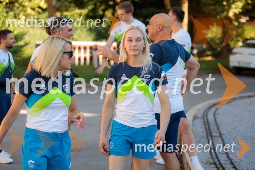  ... ;  Janja Garnbret, športna plezalkaSprejem slovenskih olimpijcev na Kongresnem trgu