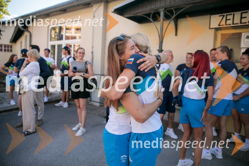  Andreja Leški, judoistka;  Neža Klančar, plavalkaSprejem slovenskih olimpijcev na Kongresnem trgu