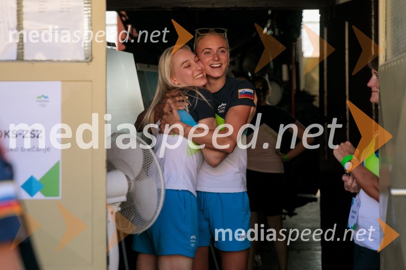  Janja Garnbret, športna plezalka;  Neža Klančar, plavalkaSprejem slovenskih olimpijcev na Kongresnem trgu