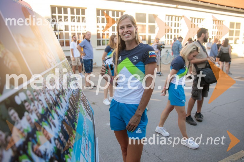  Anita Horvat, atletinjaSprejem slovenskih olimpijcev na Kongresnem trgu