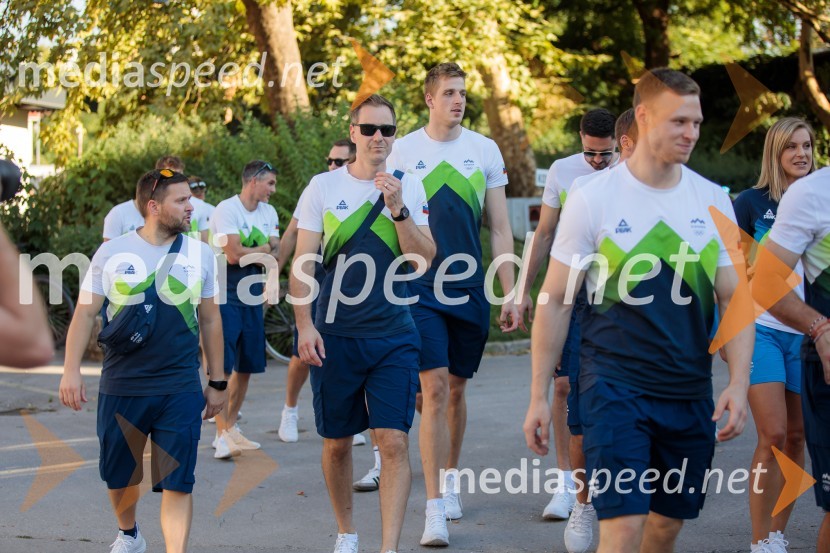  ... ;  ... ;  Sašo  Štalekar, odbojkar;  ... Sprejem slovenskih olimpijcev na Kongresnem trgu