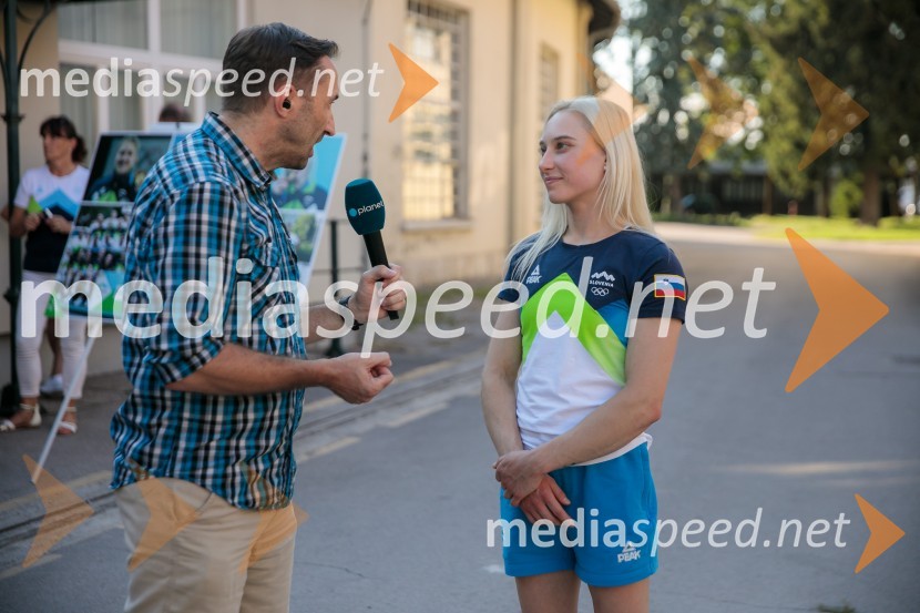  ... ;  Janja Garnbret, športna plezalkaSprejem slovenskih olimpijcev na Kongresnem trgu