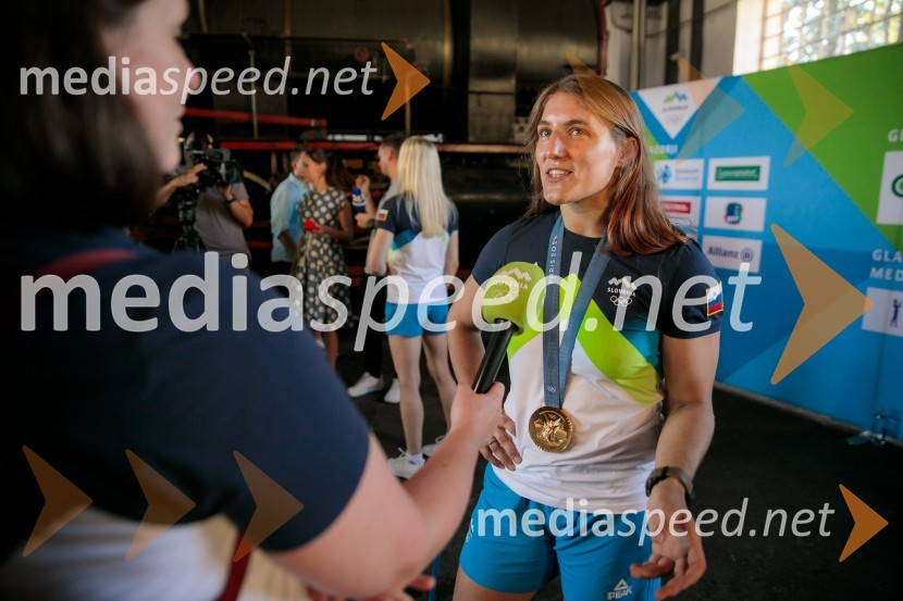  Andreja Leški, judoistkaSprejem slovenskih olimpijcev na Kongresnem trgu