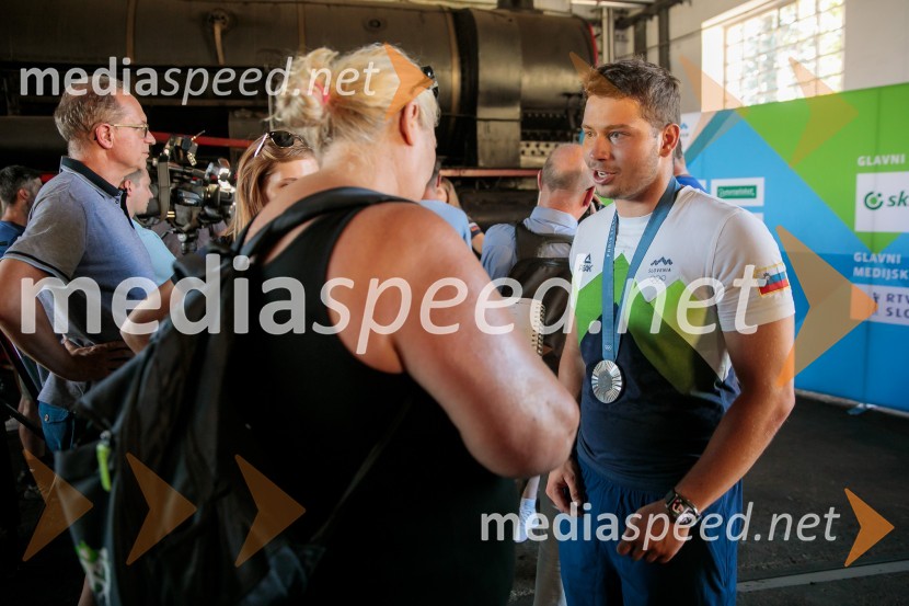  Toni Vodišek, kajtarSprejem slovenskih olimpijcev na Kongresnem trgu