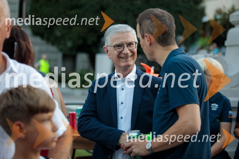  Franjo Bobinac, predsednik, Olimpijski komite SlovenijeSprejem slovenskih olimpijcev na Kongresnem trgu