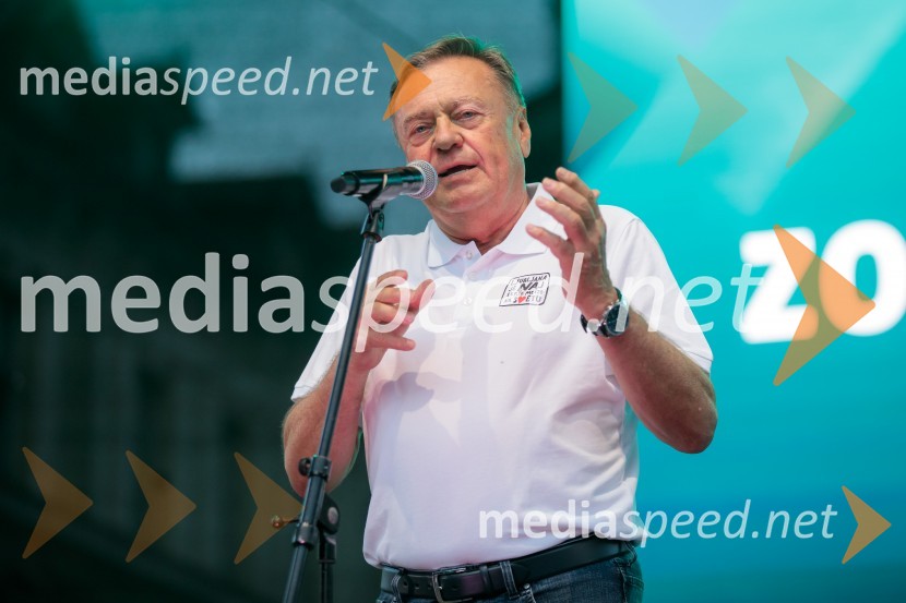  Zoran Janković, župan, Mestna občina LjubljanaSprejem slovenskih olimpijcev na Kongresnem trgu