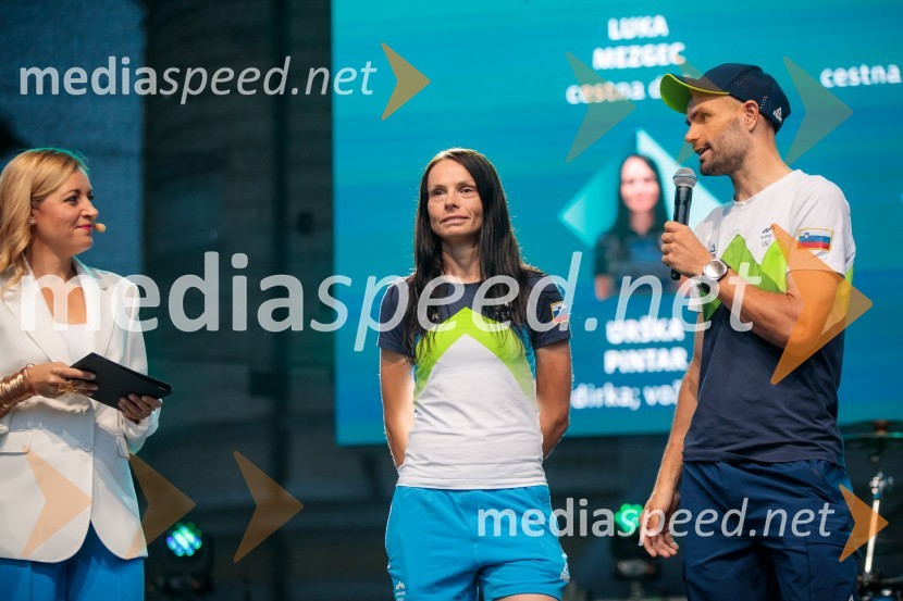  Anja Hlača Ferjančič, novinarka, RTV;  Urša Pintar, kolesarka;  Luka Mezgec, kolesarSprejem slovenskih olimpijcev na Kongresnem trgu