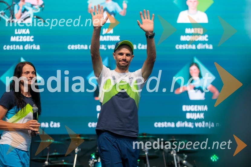  Urša Pintar, kolesarka;  Luka Mezgec, kolesarSprejem slovenskih olimpijcev na Kongresnem trgu