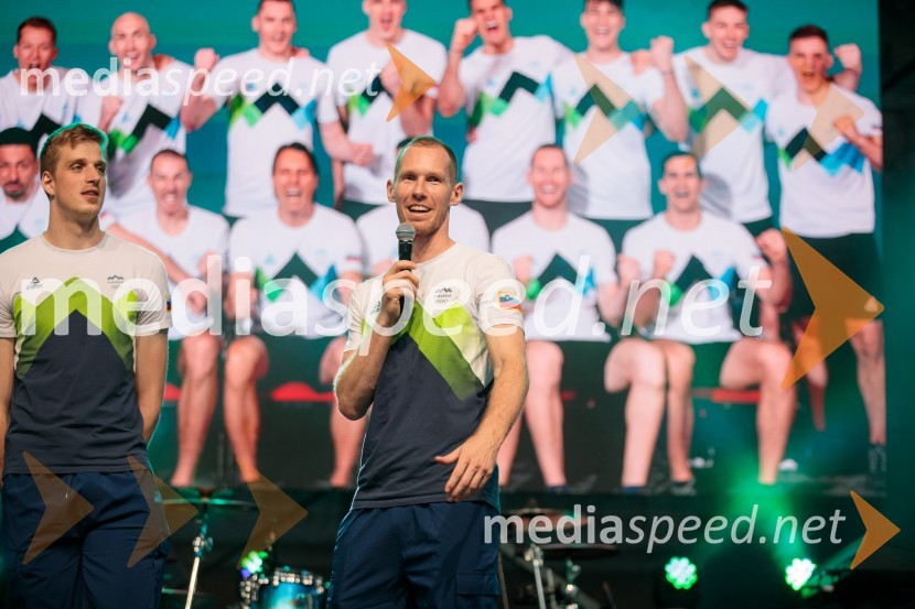  Sašo  Štalekar, odbojkar;  Tine Urnaut, odbojkarSprejem slovenskih olimpijcev na Kongresnem trgu