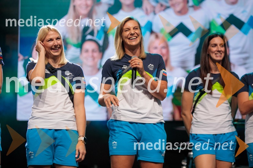  Tamara Mavsar, rokometašica;  Barbara Lazović, rokometašica;  Alja Varagić, rokometašicaSprejem slovenskih olimpijcev na Kongresnem trgu