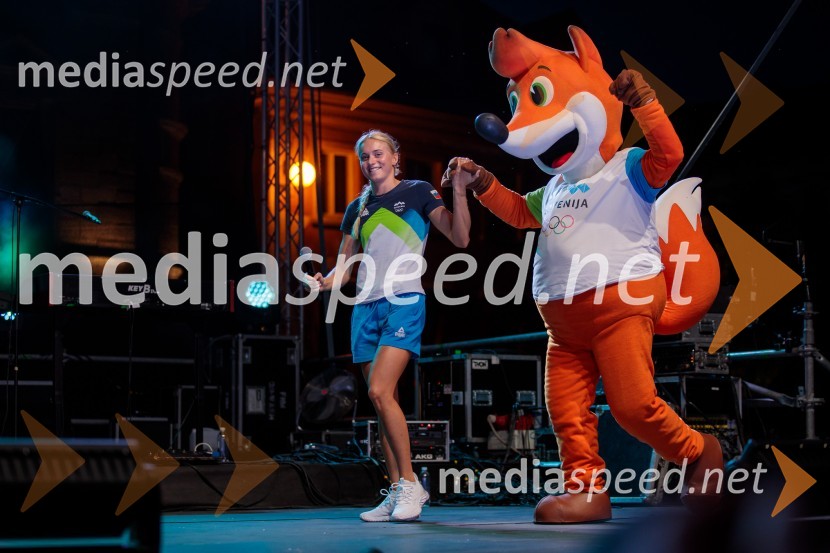  Neža Klančar, plavalkaSprejem slovenskih olimpijcev na Kongresnem trgu