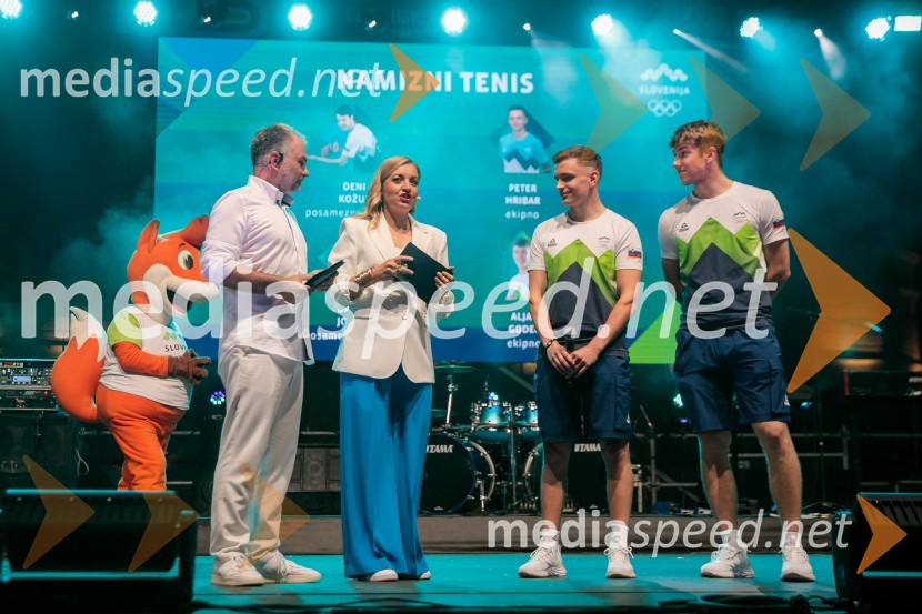  Aleš Smrekar, novinar in dnevni urednik Val202;  Anja Hlača Ferjančič, novinarka, RTV;  Peter Hribar;  Aljaž Godec, namizni tenisSprejem slovenskih olimpijcev na Kongresnem trgu