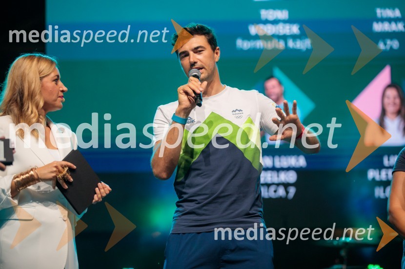  Anja Hlača Ferjančič, novinarka, RTV;  Žan  Luka Zelko, jadralecSprejem slovenskih olimpijcev na Kongresnem trgu