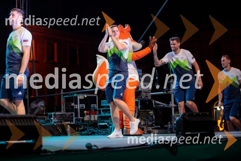  Blaž Janc, rokometaš;  ... ;  ... Sprejem slovenskih olimpijcev na Kongresnem trgu