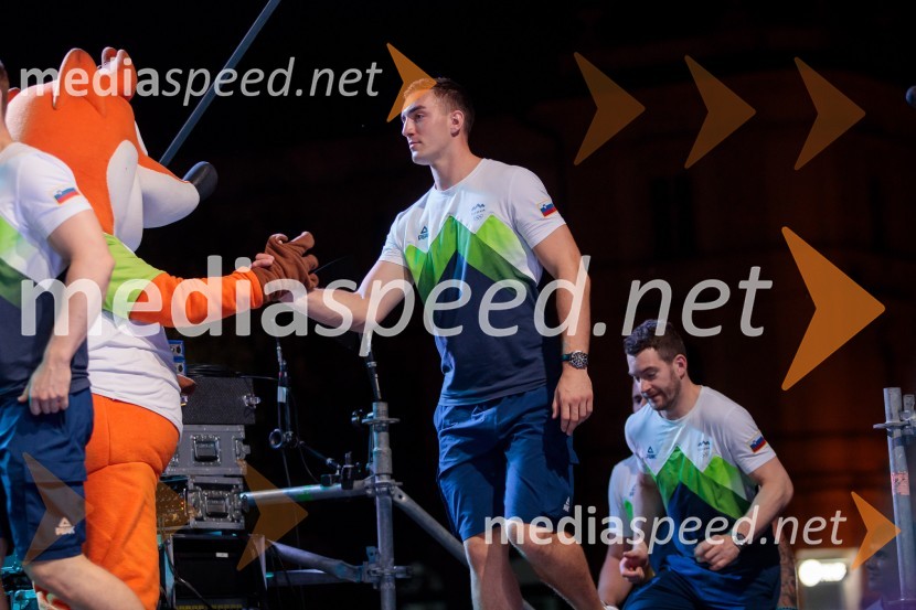  Nik Henigman, rokometaš;  ... Sprejem slovenskih olimpijcev na Kongresnem trgu