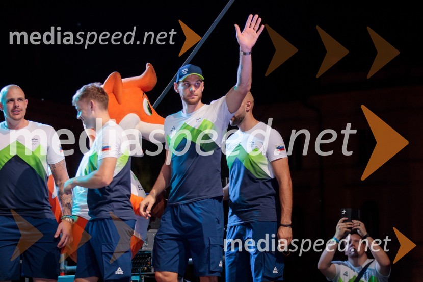  Borut Mačkovšek, rokometašSprejem slovenskih olimpijcev na Kongresnem trgu