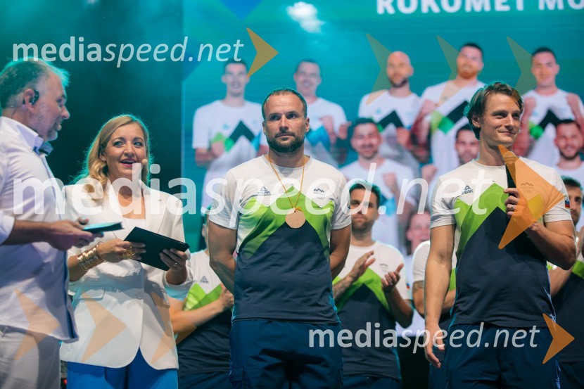  Aleš Smrekar, novinar in dnevni urednik Val202;  Anja Hlača Ferjančič, novinarka, RTV;  Uroš Zorman, trener, Slovenska rokometna reprezentanca;  Jure Dolenec, rokometašSprejem slovenskih olimpijcev na Kongresnem trgu